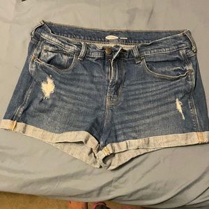 Ladies jean shorts.  Old Navy, boyfriend size 8